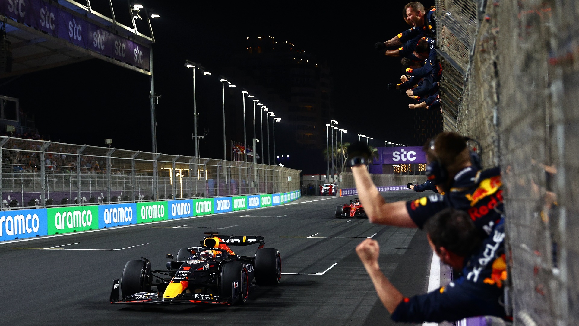 Carro de competição em pista